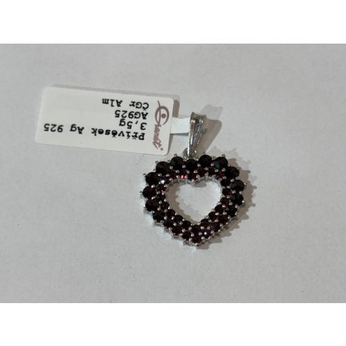 Gránát köves ezüst  medál-szív