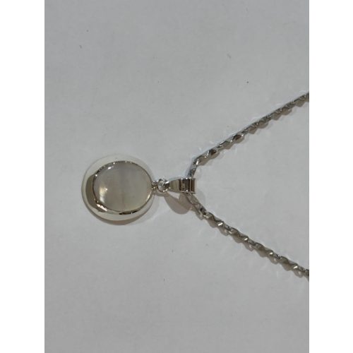 Gyöngyház ezüst medál-Malvin