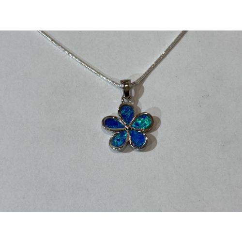 Opál köves  ezüst medál-Dirmil