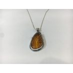 Borostyán köves ezüst medál – Csenge