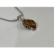 Borostyán köves ezüst medál – Napfény