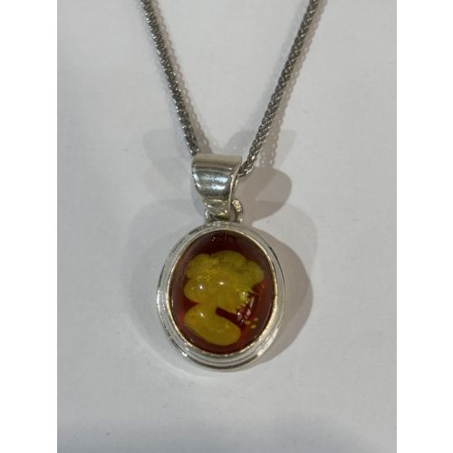 Borostyán köves ezüst  medál-Kis Kámeo