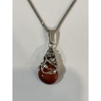 Borostyán köves ezüst medál – Csobbanás