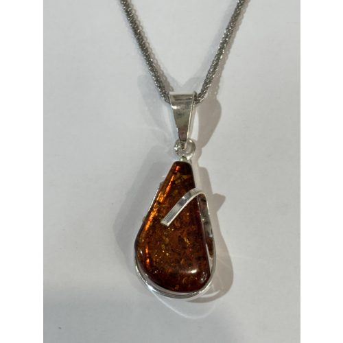 Borostyán köves ezüst  medál-Kis Világ