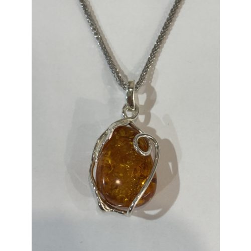 Borostyán köves ezüst medál – Teli zsák