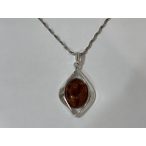 Borostyán köves ezüst  medál-Yesil 