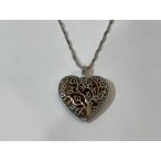 Borostyán köves ezüst medál – Nagy szív